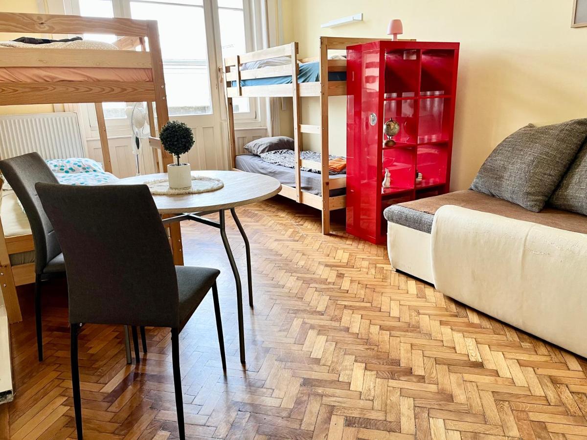 Zen Hostel By Central Market Βουδαπέστη Εξωτερικό φωτογραφία